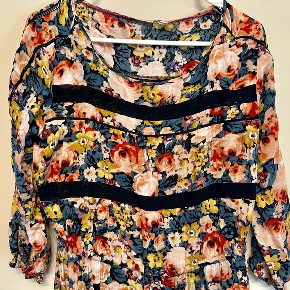 HOLDING HORSES Bohemian Chic Floral Long Sleeve Dress Small - Picture 3 of 6